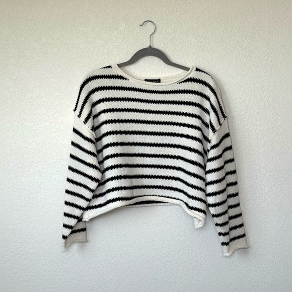 Women’s Striped Sweater - Picture 1 of 2